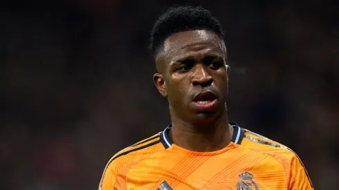 Vinicius Júnior enfrenta problema no Real Madrid.