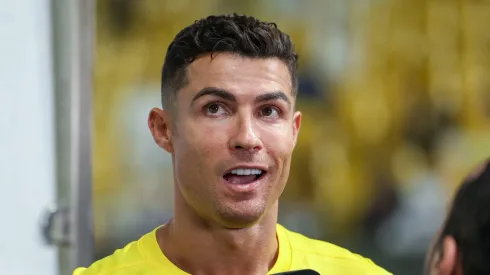 Cristiano Ronaldo fala pela primeira vez sobre derrotas para Messi na Bola de Ouro. (Photo by Yasser Bakhsh/Getty Images)