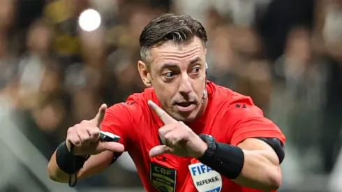 Raphael Claus vai apitar o Derby do Paulistão. Foto: Gilson Lobo/AGIF