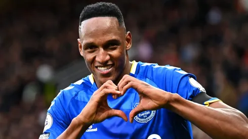 Rival do Palmeiras no Brasileirão marca reunião e pode anunciar a contratação de Yerry Mina. (Photo by Clive Mason/Getty Images)