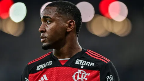 Lorran, em ação pelo Flamengo. Foto: Thiago Ribeiro/AGIF