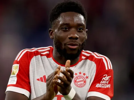 Alphonso Davies quis permanecer no Bayern e agente revela negociações
