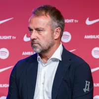 Diretor aponta culpa em Hansi Flick por impedir saída do Barcelona: “Ele queria vir”