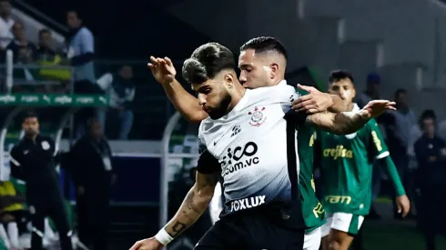 Yuri Alberto com o domínio da bola em partida entre Palmeiras e Corinthians. Foto: SPP Sport Press Photo. / Alamy Stock Photo
