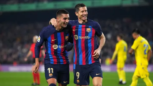Barcelona toma decisão surpreende após proposta do Arsenal por atacante. (Photo by Alex Caparros/Getty Images)