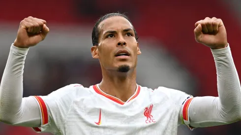 Van Dijk em ação pelo Liverpool e foi colocado como reforço do Real Madrid. (Photo by Michael Regan/Getty Images)