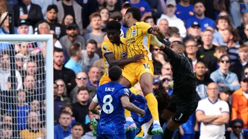 Giorginio Rutter marca gol em partida entre Chelsea e Brighton. Foto: PA Images / Alamy Stock Photo