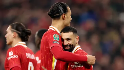 Van Dijk e Salah juntos em jogo do Liverpool