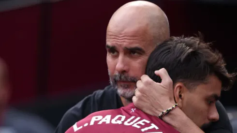 Pep Guardiola abraça Lucas Paquetá em momento complicado