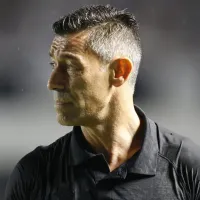 Santos reconhece carência no meio-campo e retoma negociações por volante