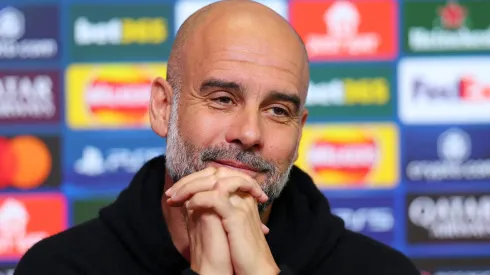 Guardiola, treinador do Manchester City antes do jogo contra o Real Madrid (Photo by Molly Darlington/Getty Images)