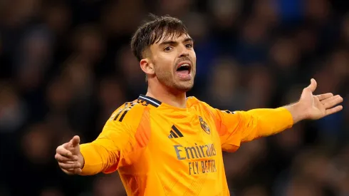 Joia do Real Madrid, RaĂșl Asencio Ă© aprovado por Luis de la Fuente.