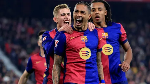 Barcelona é avisado e pode perder Raphinha e mais um para o Manchester City. (Photo by Fran Santiago/Getty Images)