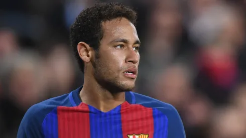 Mercado da Bola: Neymar no Barcelona, Dybala no City e mais; As novidades desta sexta (14). (Photo by Michael Regan/Getty Images)