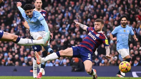 Omar Marmoush brilhou na vitória do Manchester City sobre o Newcastle, marcando um hat-trick em apenas 14 minutos. (Photo by Stu ForsterGetty Images)