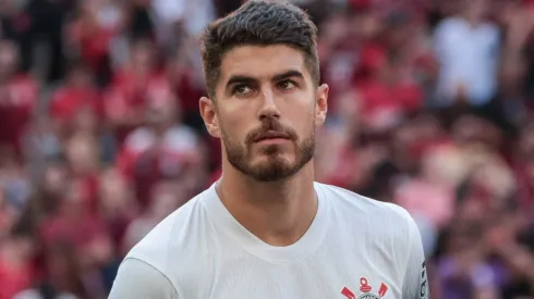 Rival do Corinthians surpreende e encaminha a contratação do atacante Pedro Raul.