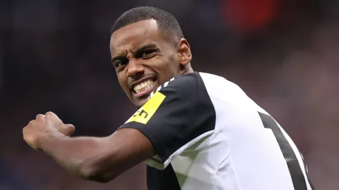 Alexander Isak, do Newcastle, alvo do Barcelona (Photo by George Wood/Getty Images)