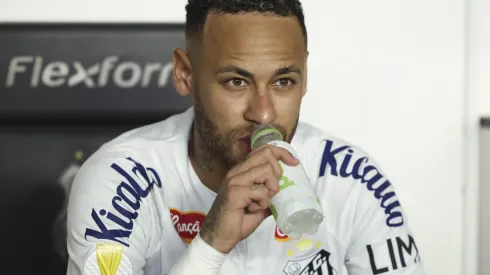 Neymar é o camisa 10 do Santos (Photo by Alexandre Schneider/Getty Images)
