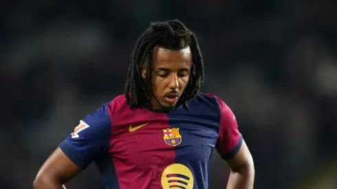 Torcedores do Barcelona pedem outro jogador para a vaga de Koundé.