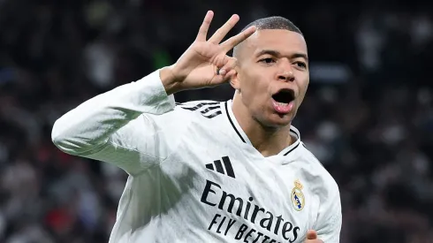 Mbappé comemora três gols marcados no Real Madrid (Photo by David Ramos/Getty Images)