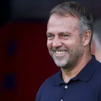 Barcelona se movimenta nos bastidores e Deco acerta renovação de Iñigo Martínez para Flick