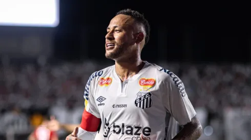 Após especulações sobre uma possível ida ao Flamengo, Neymar optou por retornar ao Santos, clube onde iniciou sua carreira. Foto Abner DouradoAGIF
