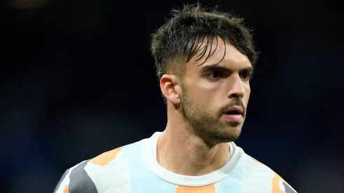 Raúl Asencio antes de partida pelo Real Madrid