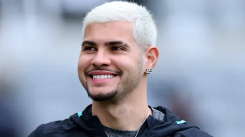 Newcastle aceita vender Bruno Guimarães ao Barcelona com uma condição (Photo by Ian MacNicol/Getty Images)