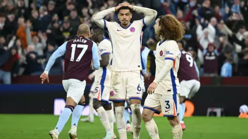 Colwill lamenta o gol sofrido contra o Aston Villa