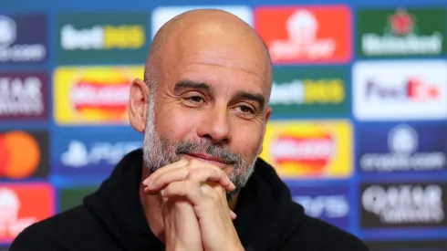 Guardiola, técnico do Manchester City. (Photo by Molly Darlington/Getty Images)