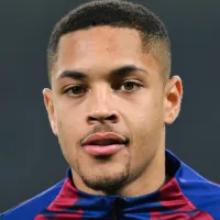 Barcelona vai recompensar o Real Betis com a ida de Vitor Roque para o Palmeiras