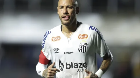 Neymar é peça fundamental no elenco do Santos (Photo by Alexandre Schneider/Getty Images)