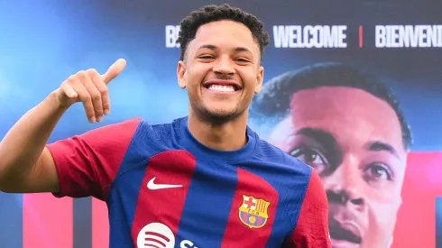 Palmeiras prepara anúncio de Vitor Roque e alinha acordo com rival paulista por mais um reforço. (Photo by David Ramos/Getty Images)