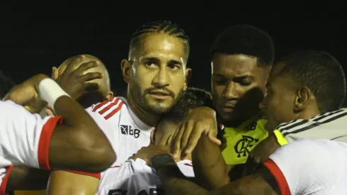 Clube busca acordo com o zagueiro Pablo, do Flamengo, para a disputa da Libertadores. Foto: Paulo Sergio Souza Xavier/AGIF