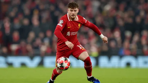 Harvey Elliott em campo pelo Liverpool (Photo by Carl Recine/Getty Images)