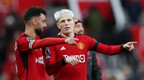 Bruno Fernandes e Alejandro Garnacho pelo Manchester United