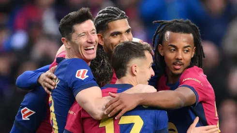 JOGADORES DO BARCELONA EM CAMPO (Photo by David Ramos/Getty Images)