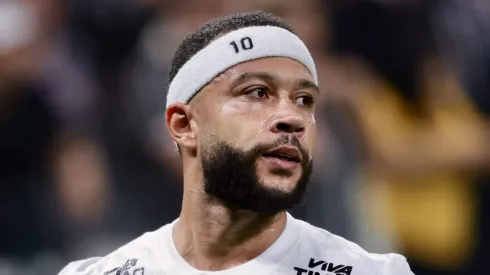 Titular do Corinthians cita Memphis Depay em projeção na Libertadores.