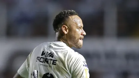 Em um mês, o Peixe registrou um crescimento histórico nas redes sociais, superando Palmeiras e São Paulo em seguidores. (Foto de Miguel SchincariolGetty Images)