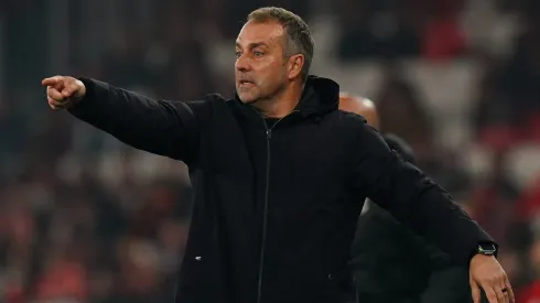 Craque do Barcelona é forte candidato à Bola de Ouro, aponta Hansi Flick.