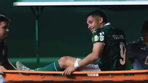 Vitor Roque é substituído por Flaco López