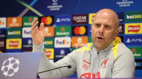 Arne Slot, técnico do Liverpool (Photo by Jan Kruger/Getty Images)