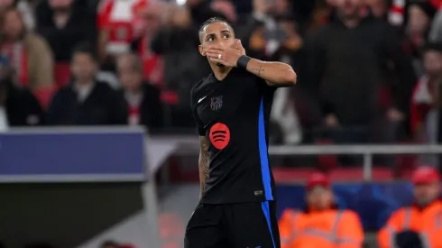 Raphinha comenta sobre o Barcelona em busca dos títulos da temporada. Foto: David Ramos/Getty Images