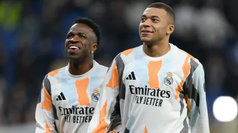 Ancelotti fala tudo sobre possível desentendimento entre Vinicius Júnior e Mbappé no Real Madrid Acho que eles... (Photo by David Ramos/Getty Images)
