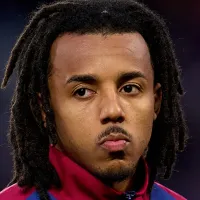 Jules Koundé toma decisão nos bastidores do Barcelona após interesse da Premier League