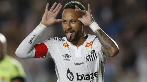 Rival do Flamengo surpreende e tenta a contratação de Neymar para o Super Mundial (Photo by Miguel Schincariol/Getty Images)