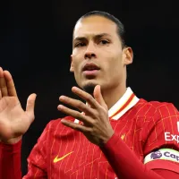 Liverpool ainda não renovou com Van Dijk, e zagueiro pode fechar com outro clube europeu