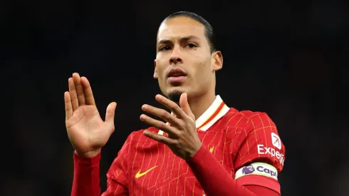 Van Dijk, zagueiro do Liverpool (Photo by Alex Pantling/Getty Images)