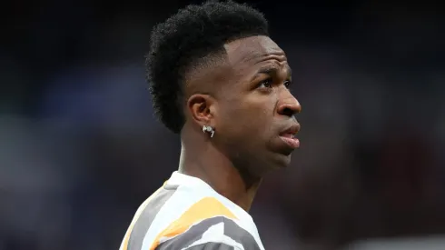 Ancelotti se irrita com Vinicius Júnior no Real Madrid e toma atitude com o brasileiro (Photo by Florencia Tan Jun/Getty Images)