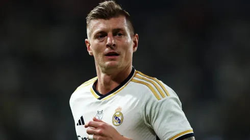 Toni Kroos pega todos de surpresa e retorna ao futebol  bem longe do Real Madrid. (Photo by Yasser Bakhsh/Getty Images)